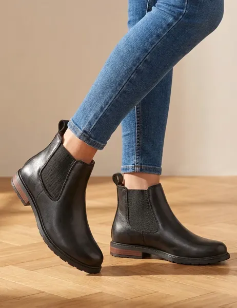 Jones Bootmaker Wide Fit Leather Chelsea Block Heel Boots Black