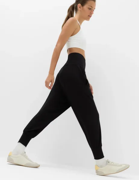 Goodmove High Waisted Hareem Yoga Joggers Black