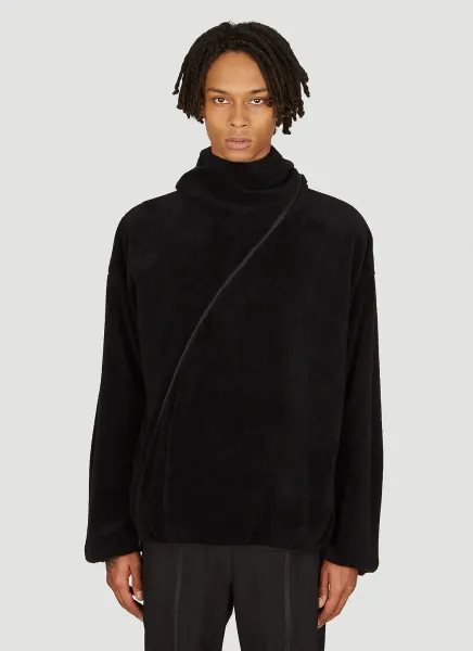5.1 Hooded Sweatshirt Center