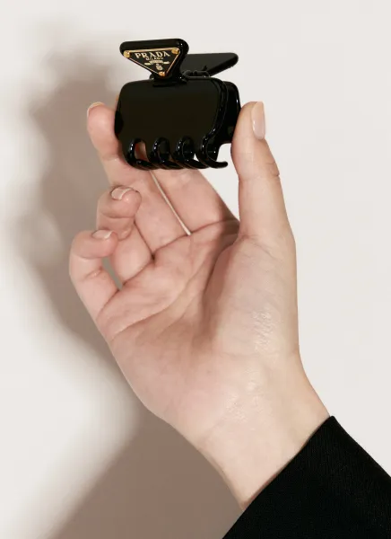 Logo Plaque Claw Clip
