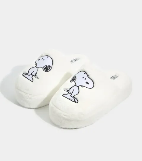 Women's White Embroidered Snoopy Slippers