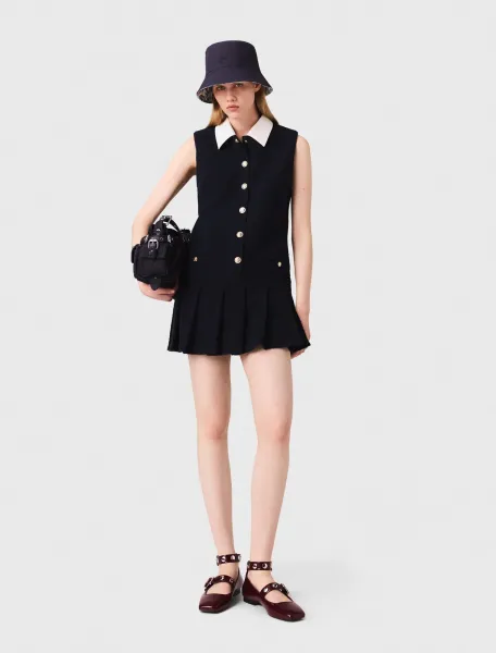 Short tweed dress, removable collar