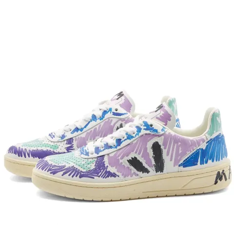 x Veja V10 Low Top Sneaker