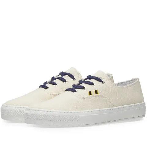 Canvas Sneaker