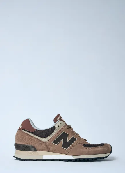 576 Sneakers