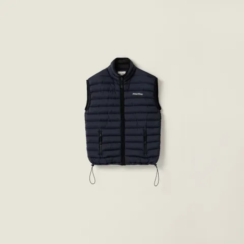 Light pongé down vest