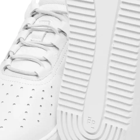 Low Top Sneaker