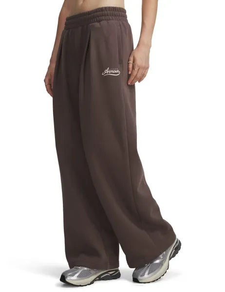 Rival Fleece Pleated Varsity Joggers Taupe