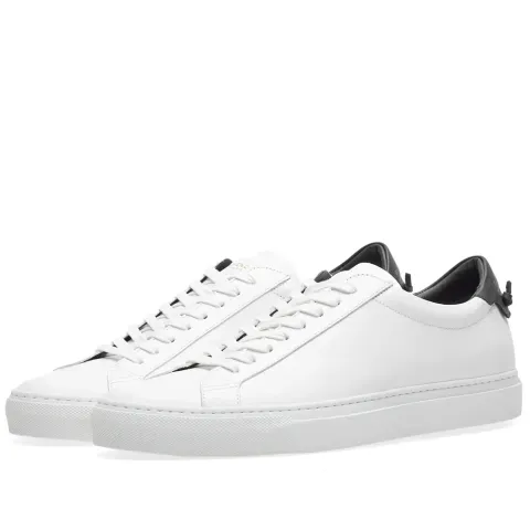 Classic Low Sneaker
