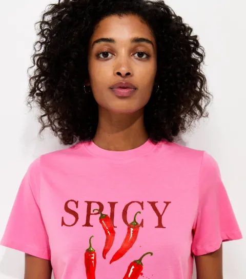 Women's Bright Pink Cotton Spicy Chilli Print Relaxed T-Shirt