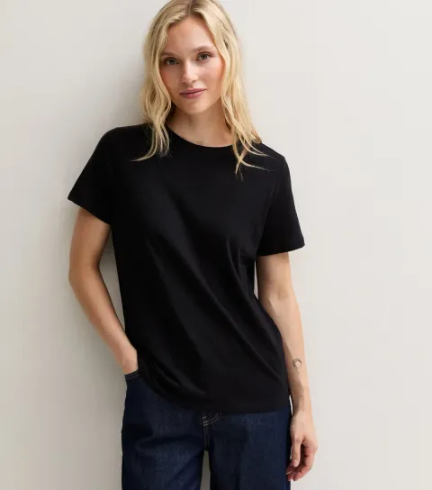 New Look Women's Petite Black Cotton Relaxed T-shirt
