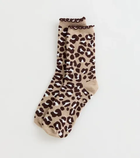 Brown Ribbed Leopard Lettuce Frill Ankle Socks