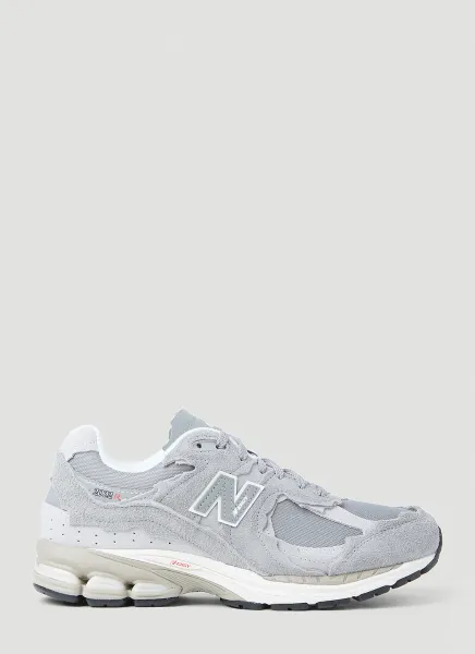 2002R Sneakers