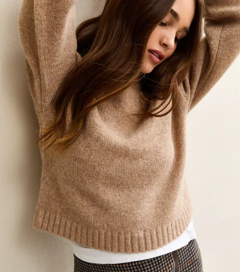 Women's Camel Short Midweight Knit Jumper