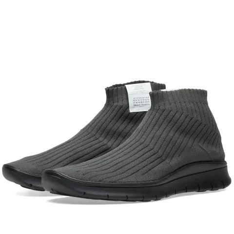22 Low Sock Sneaker