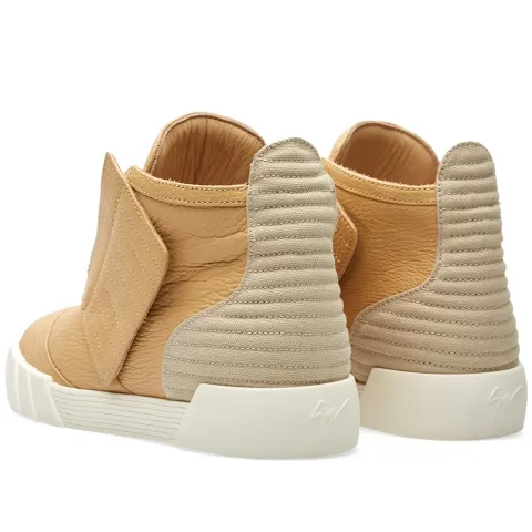 Basketball Mid Sneaker