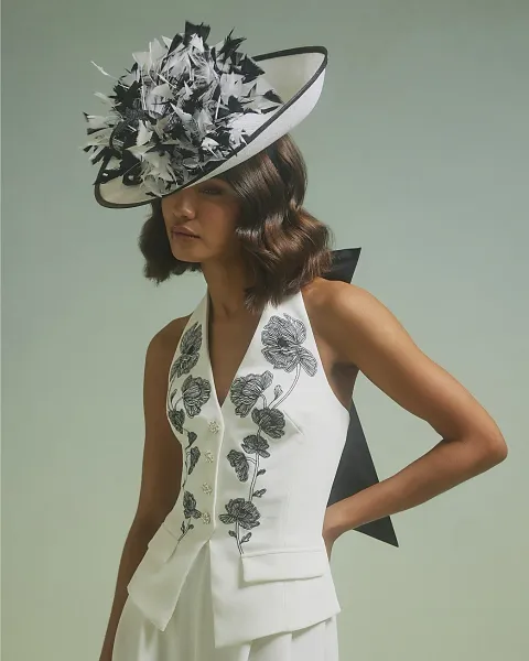 River Island Premium Eliza Feather Mount Fascinator