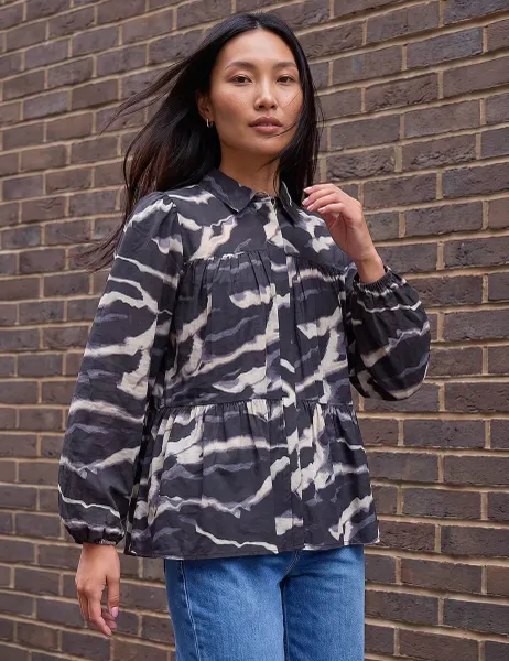 Roman Abstract Tiered Shirt Grey Mix