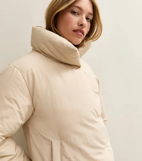 Women's Off White Duvet Short Puffer Jacket