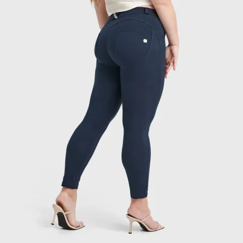 Freddy WRUP Curvy Fashion - High Waisted - 7/8 Length - Navy Blue