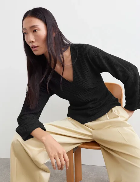 Jaeger Jersey Textured V Neck Pleat Detail Top Black