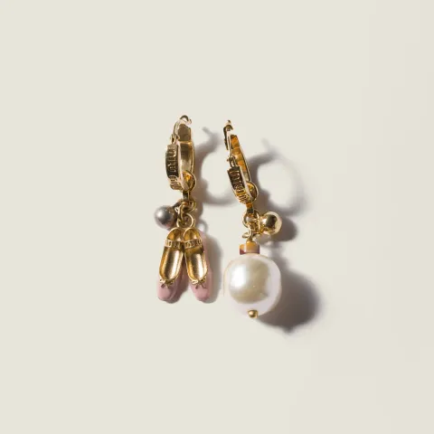 Metal pendant earrings