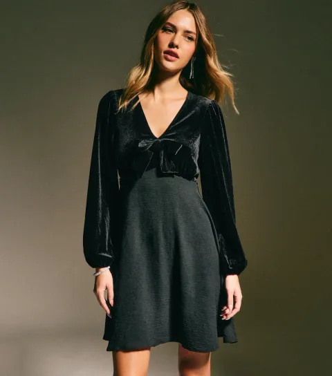 Women's Black Long Sleeve Velvet Bow Front Mini Dress