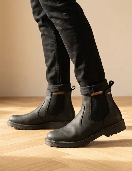 Waterproof Leather Pull On Boots Black