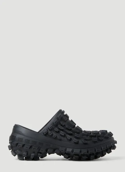 Bouncer Clogs