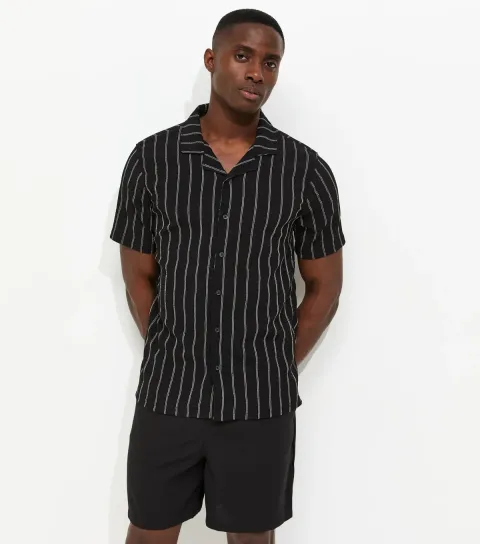 Men's Black Regular Short Sleeve Stripe Knitted Shirt