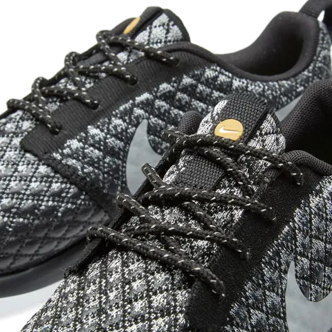 W Roshe Two Flyknit 365