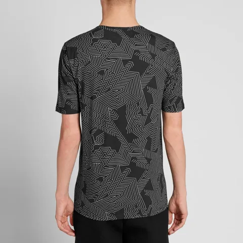 Labyrinth Tee