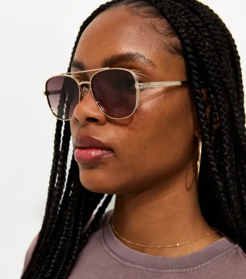 Gold Tone Metal Frame Aviator Sunglasses
