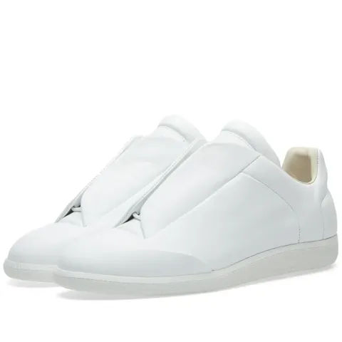 22 Future Low Sneaker