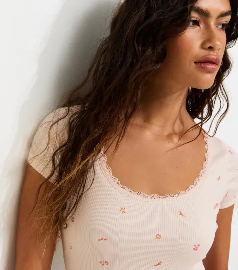 Women's Pink Cotton Rich Floral Print Lace Trim Scoop Neck T-Shirt