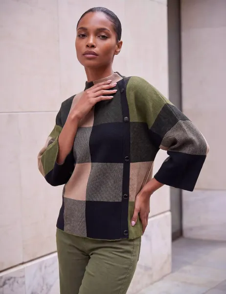 Roman Checked Button Detail Knitted Cape Green Mix