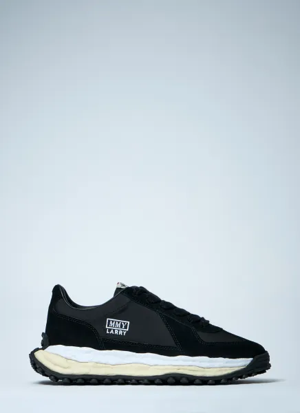 Larry Sneakers