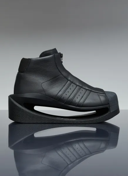 KDI Pro Sneakers