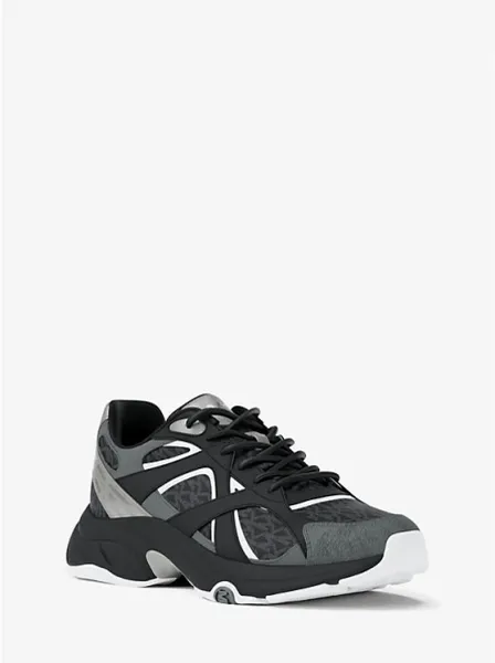 Leo Mixed-Media Trainer