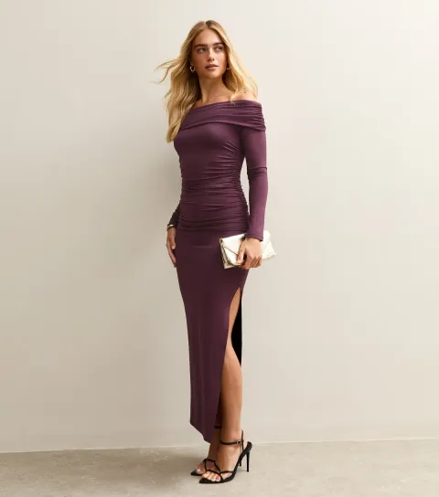 Women's Dark Burgundy Ruched Neck Off The Shoulder Midi Dress