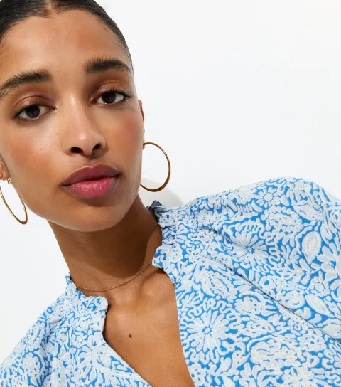 Women's Blue Paisley Print V-Neck Top