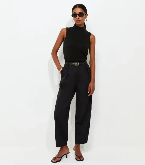 Women's Black Tailored Tapered Leg trousers