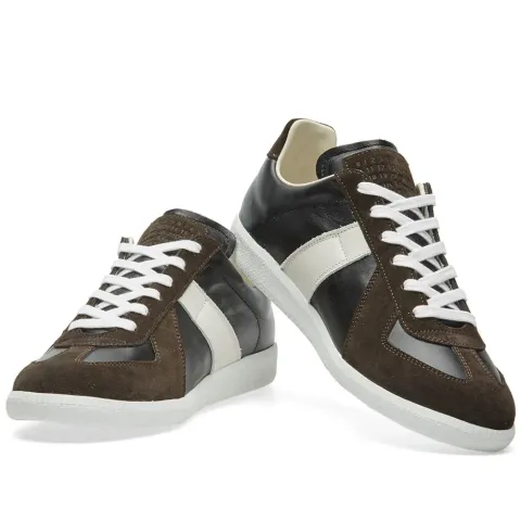 22 Replica Low Contrast Stripe Sneaker