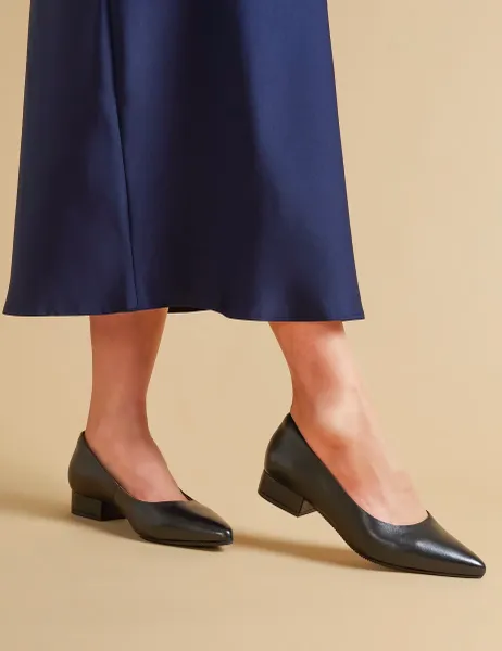 Jones Bootmaker Wide Fit Leather Block Heel Court Shoes Black