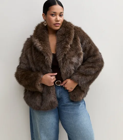 New Look Women's Plus Size Brown Faux Fur Short Jacket Curves
