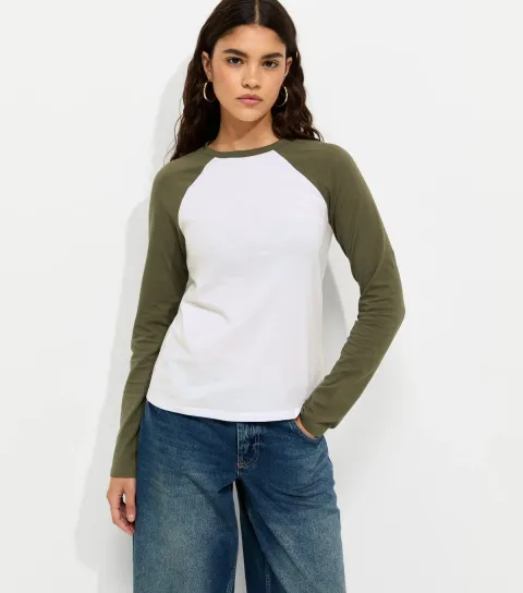 New Look Women's Green Cotton Long Sleeve Raglan T-Shirt