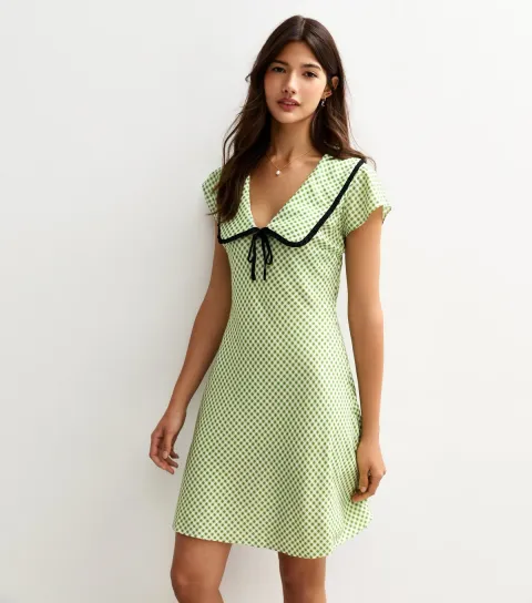 Women's Green Gingham Contrast Tip Collar Mini Dress