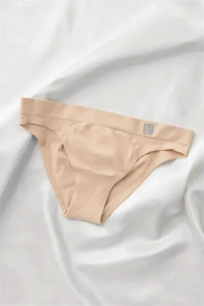 Freddy Seamless Brief - Nude