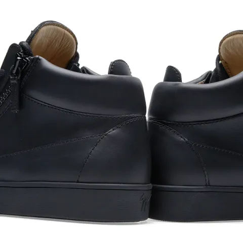 Brek Sole Mid Sneaker
