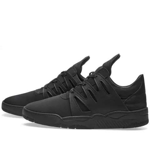 Low Top Sneaker